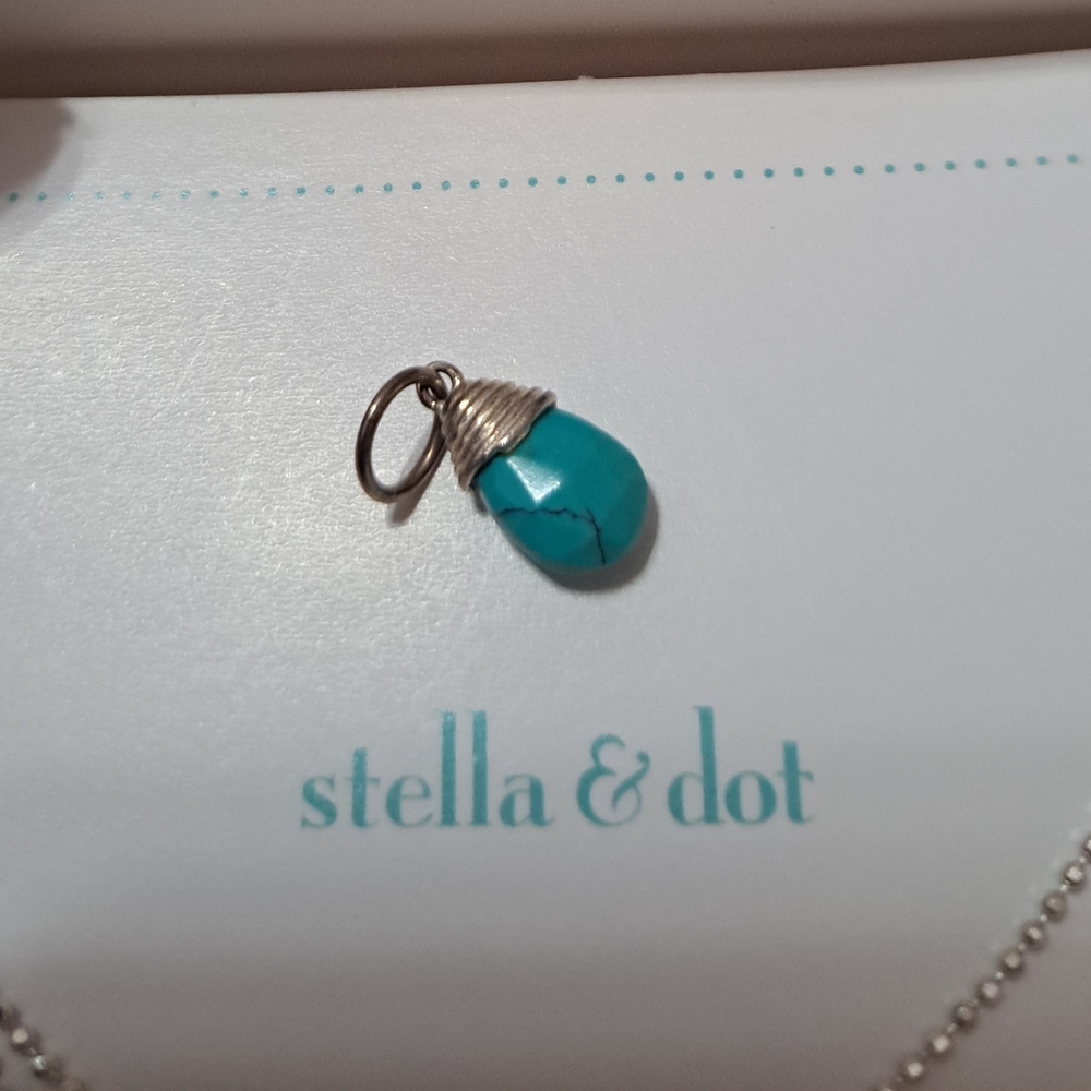 Stella & Dot Aqua Pendant
